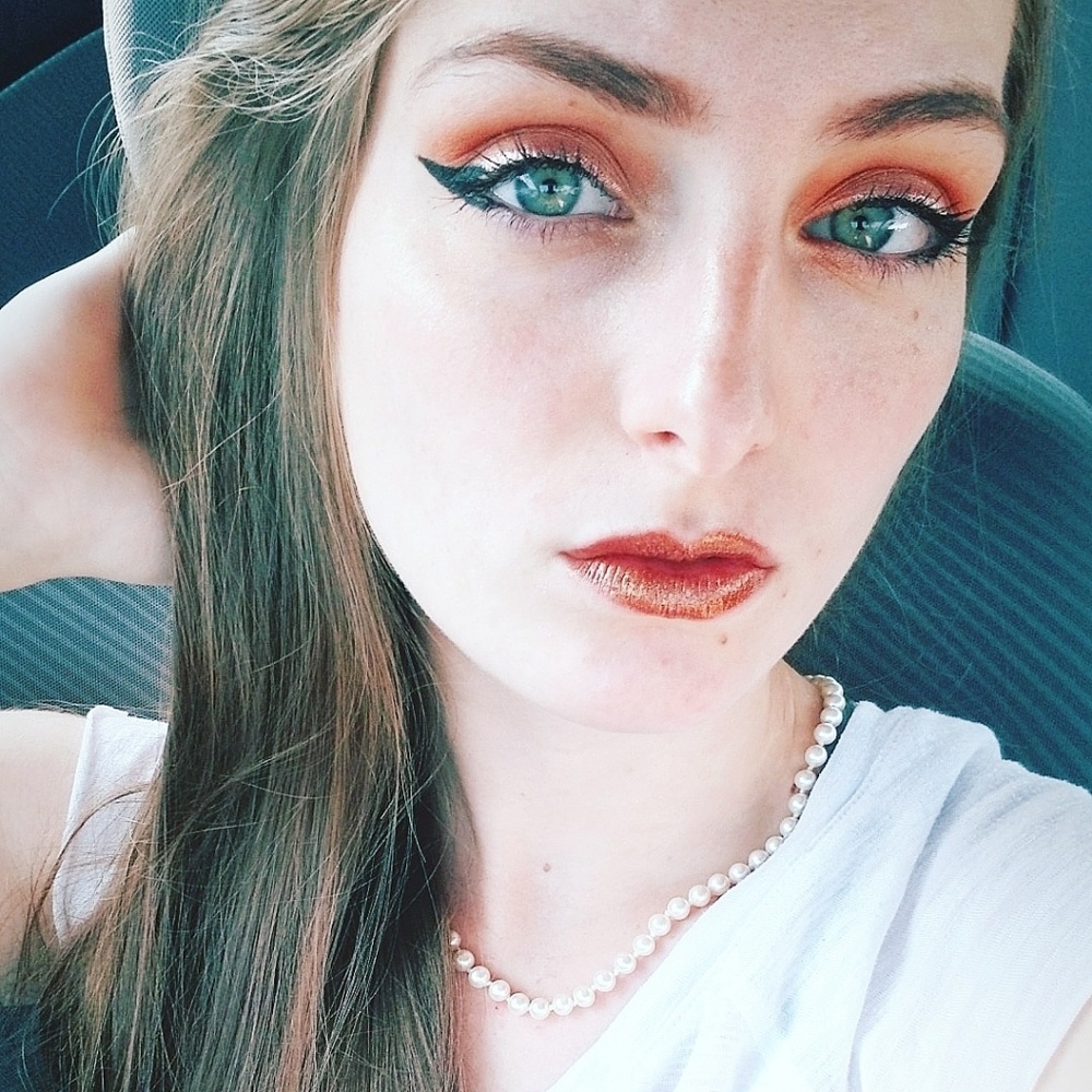 Meet your Posher, Rebekah